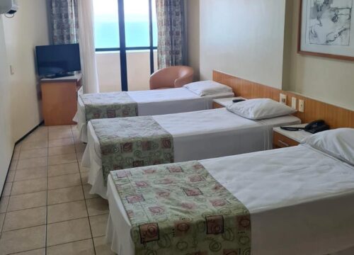 Triplo com 3 Camas de Solteiro – Vista Mar